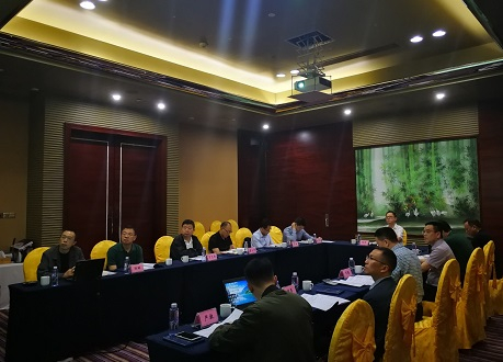 公司召开年度董事会议、监事会议、股东大会